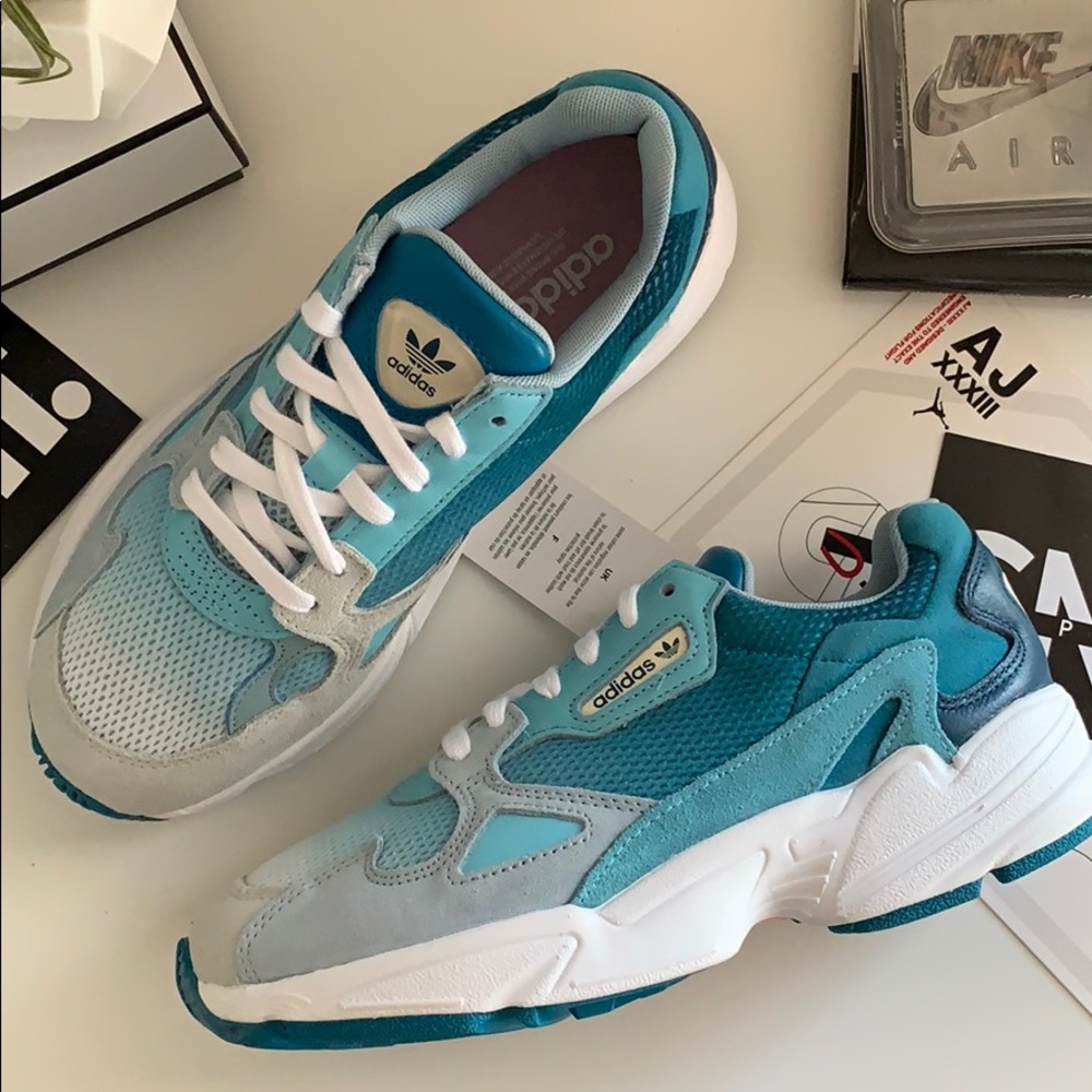 NWT Adidas Falcon ombré teal shoes - Picture 6 of 9